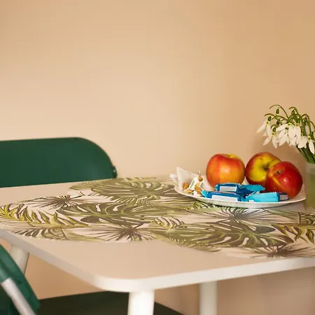 за гости изгрев Appartement Varna